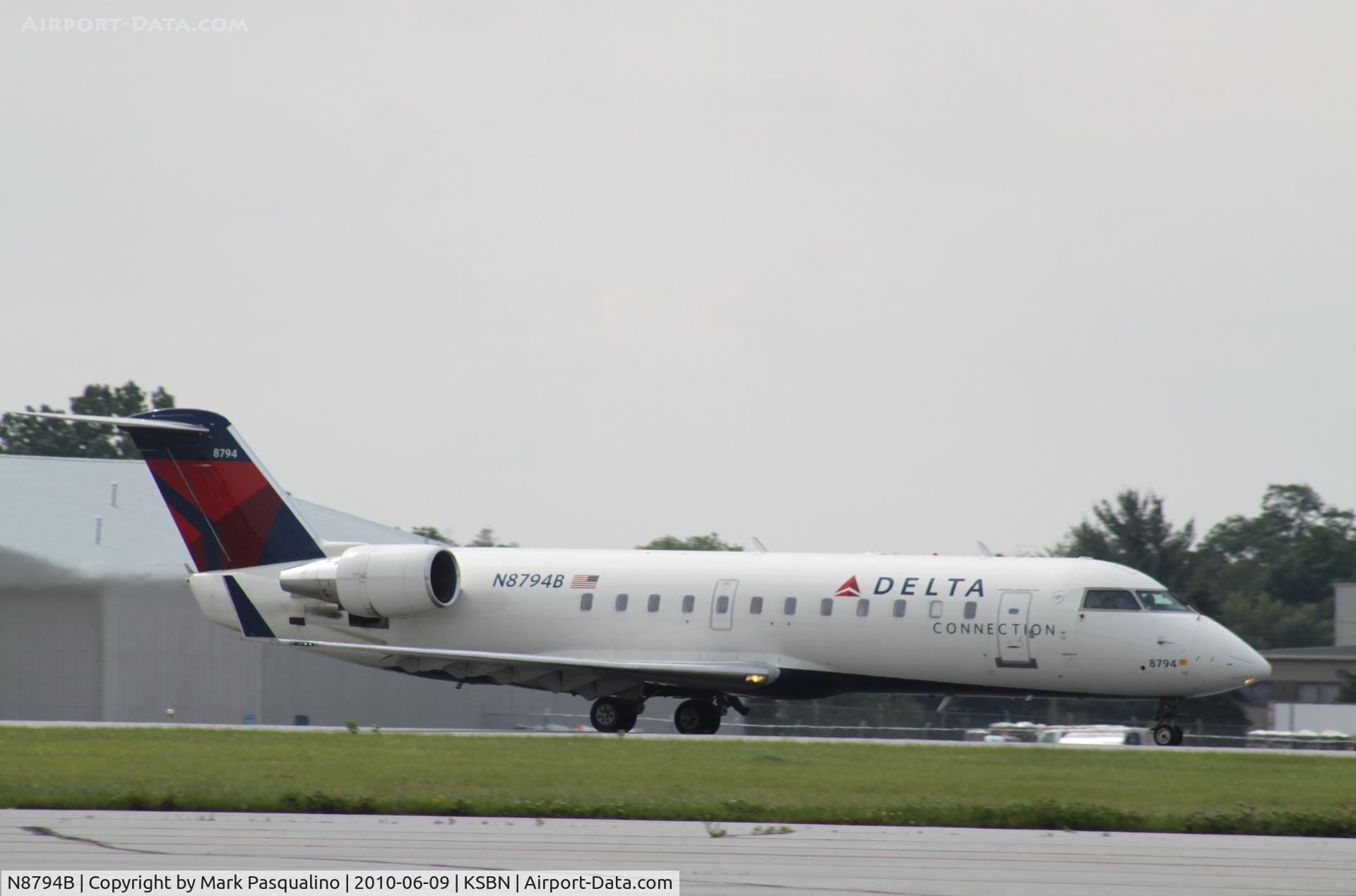 N8794B, 2003 Bombardier CRJ-200 (CL-600-2B19) C/N 7794, CL-600-2B19