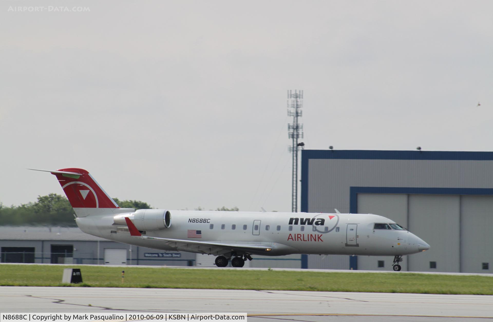 N8688C, 2002 Bombardier CRJ-200 (CL-600-2B19) C/N 7688, CL-600-2B19