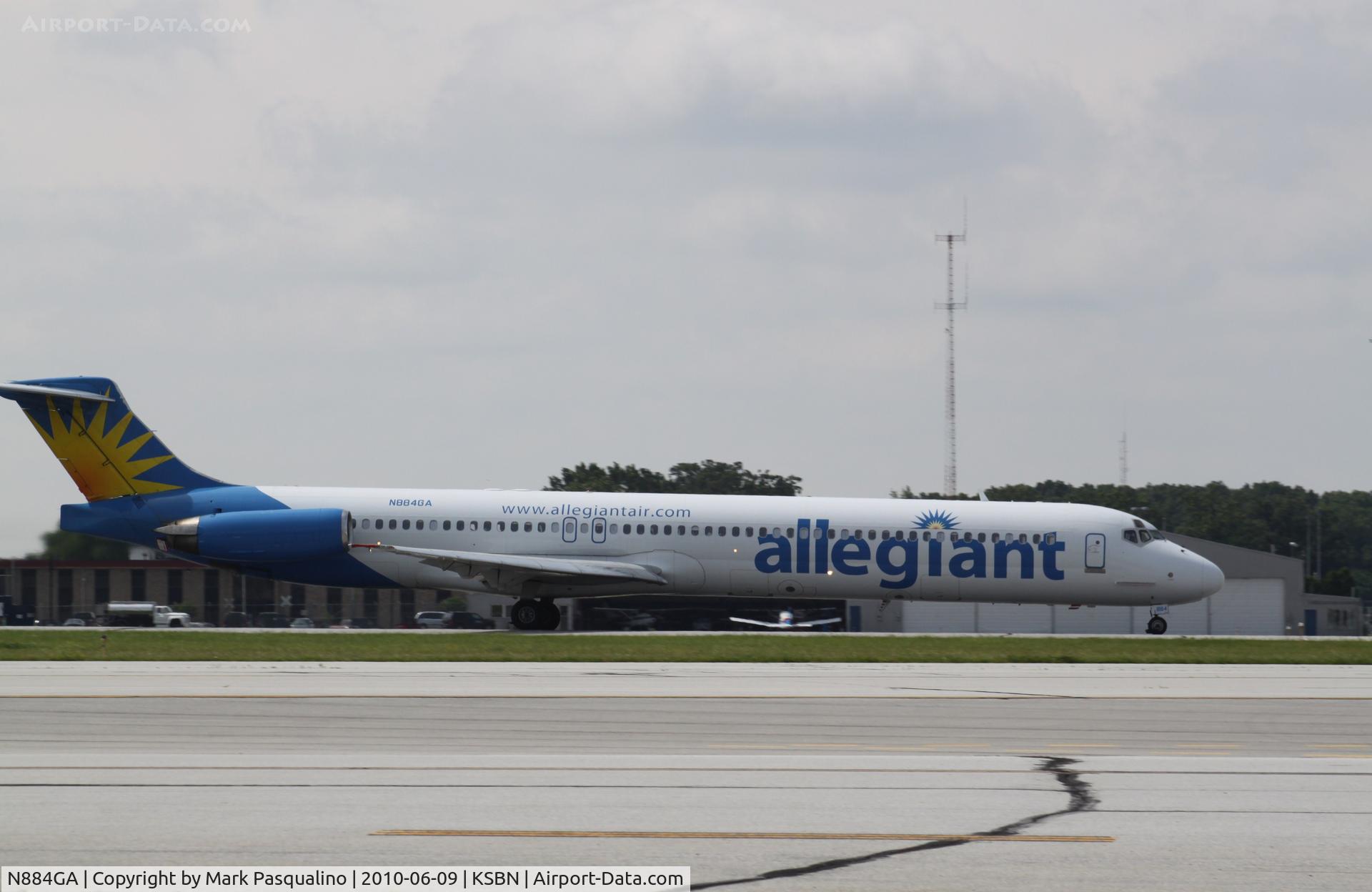 N884GA, 1987 McDonnell Douglas MD-83 (DC-9-83) C/N 49401, MD-83