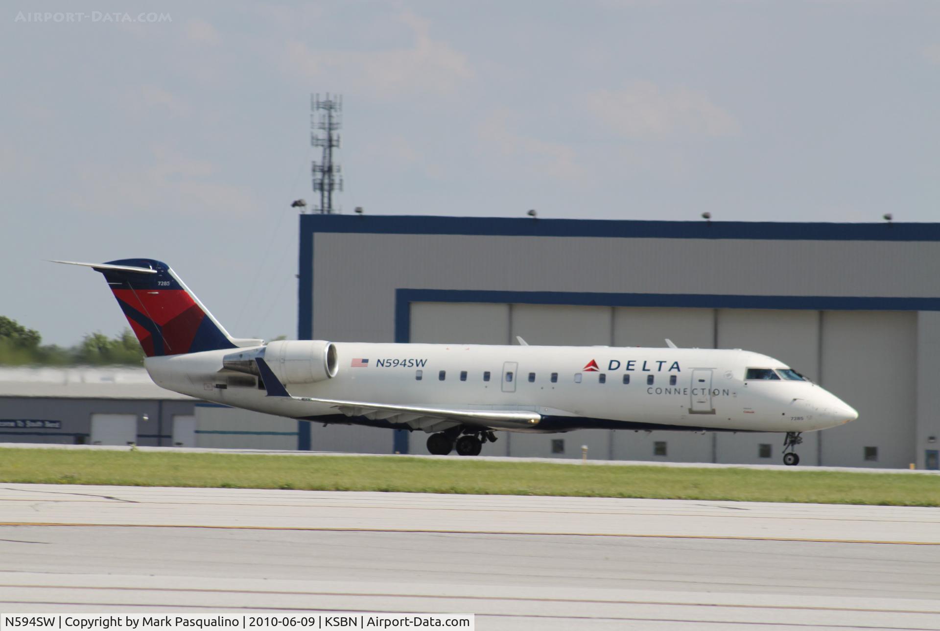 N594SW, 1999 Bombardier CRJ-100ER (CL-600-2B19) C/N 7285, CL-600-2B19