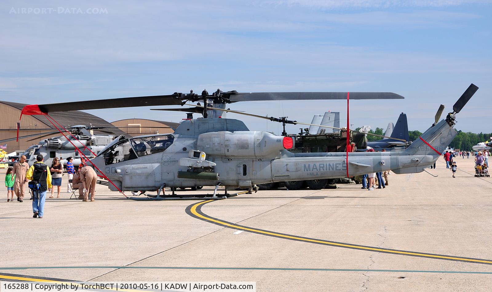 165288, Bell AH-1W Super Cobra C/N 26336, HMLA-467 