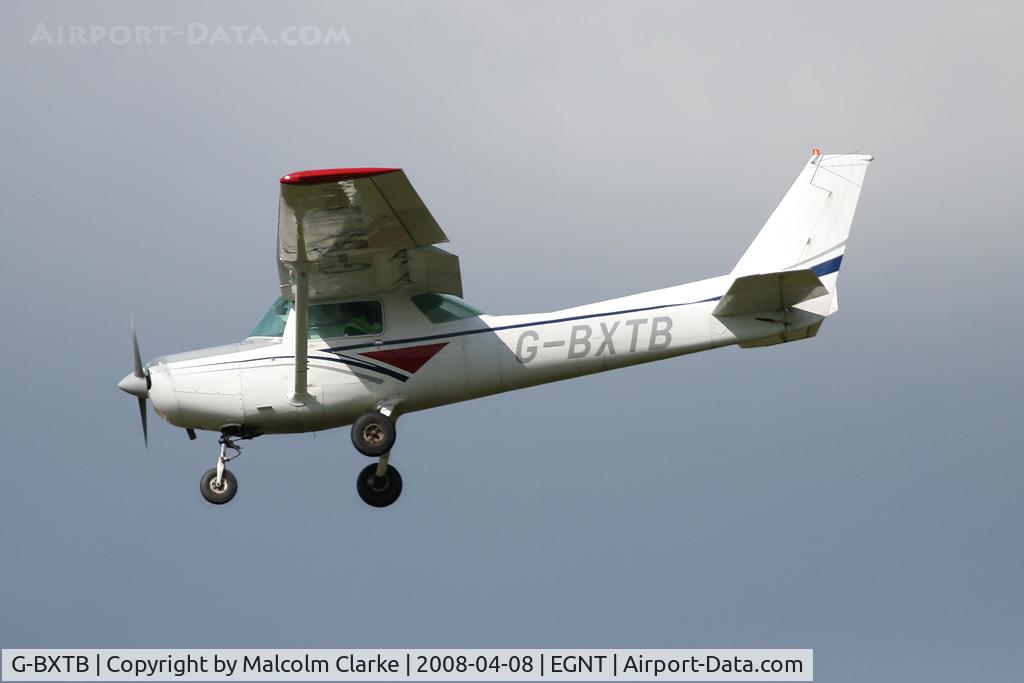 G-BXTB, 1978 Cessna 152 C/N 152-82516, Cessna 152 on finals to 25 at Newcastle Airport in 2008.