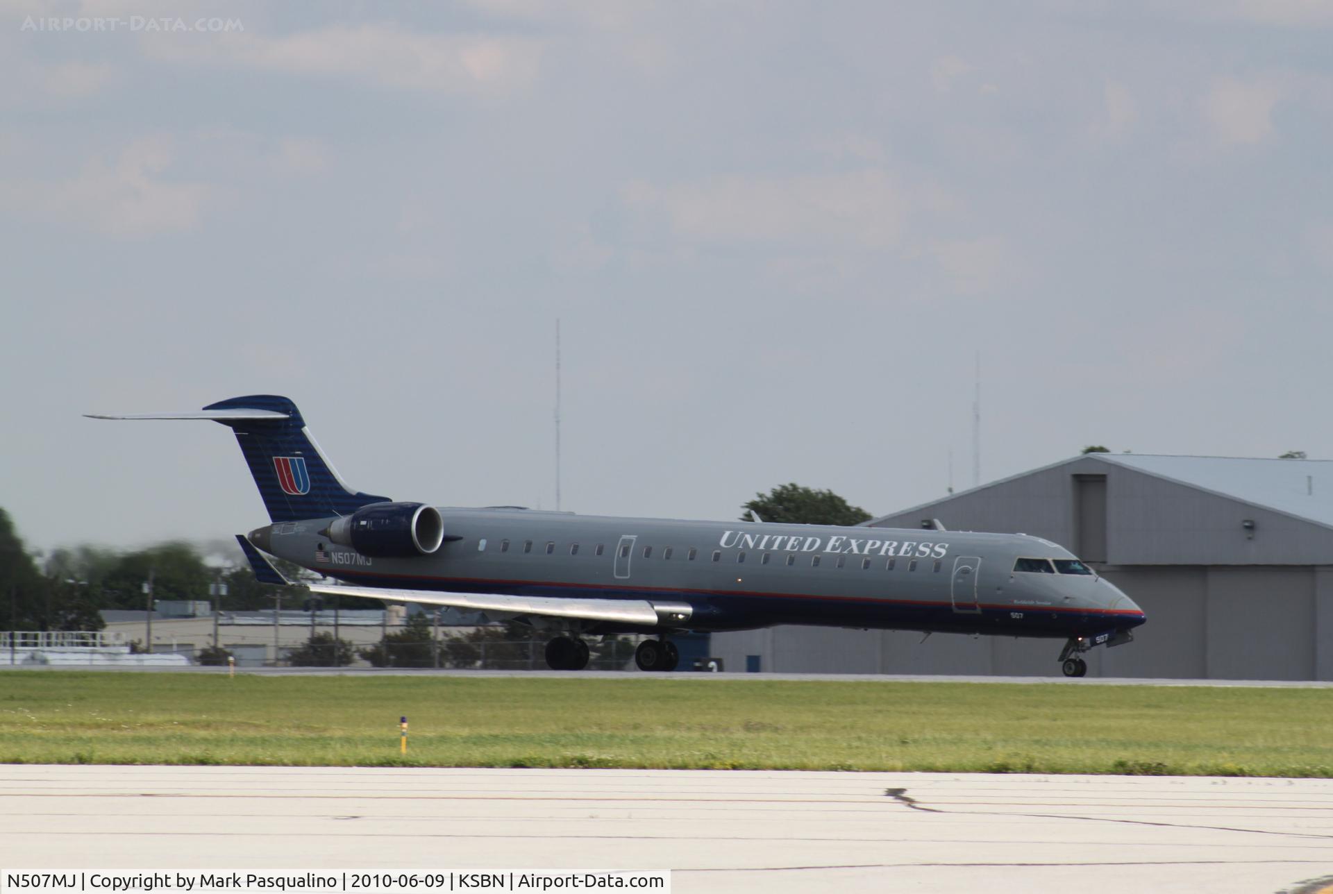 N507MJ, 2003 Bombardier CRJ-701 (CL-600-2C10) Regional Jet C/N 10017, CL-600-2C10