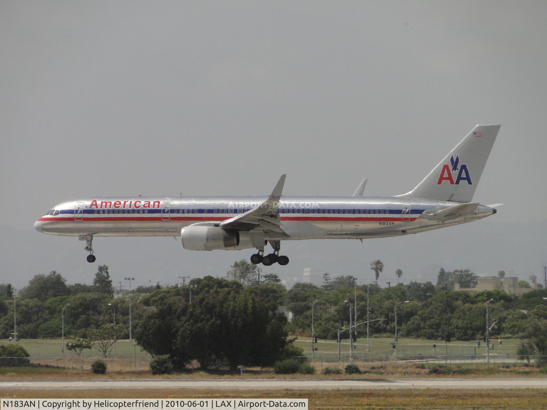 N183AN, 1999 Boeing 757-223 C/N 29593, Landing runway 24R