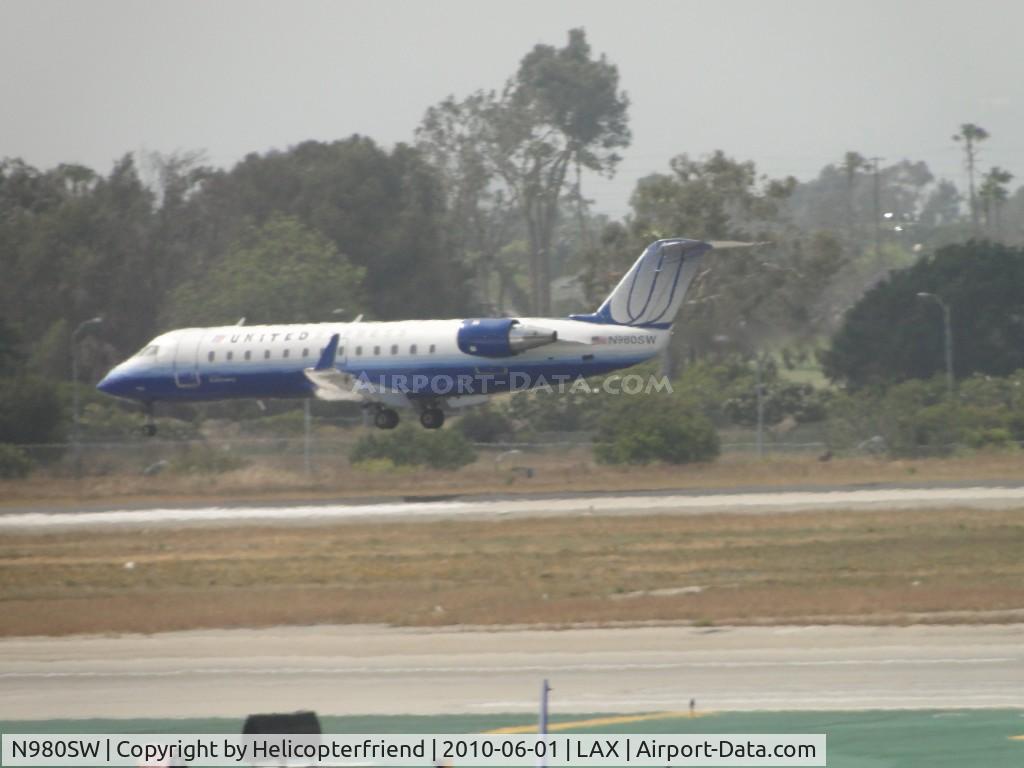 N980SW, 2004 Bombardier CRJ-200ER (CL-600-2B19) C/N 7955, Almost down on 24R