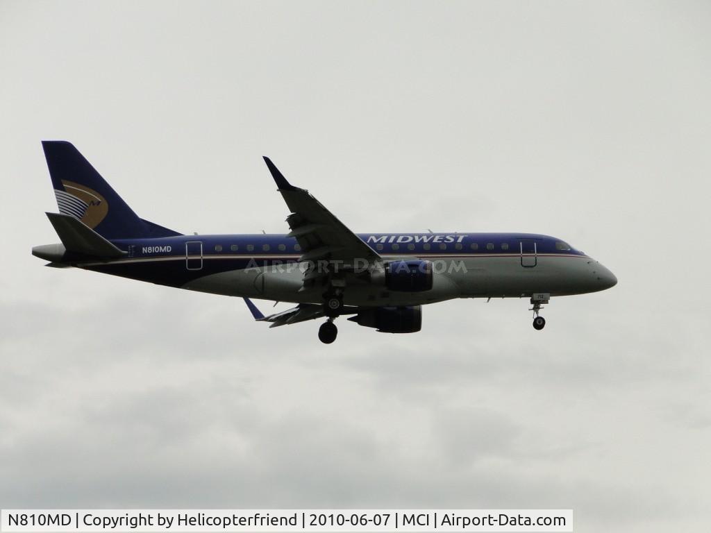 N810MD, 2004 Embraer 170SU (ERJ-170-100SU) C/N 17000026, On final to runway 19R