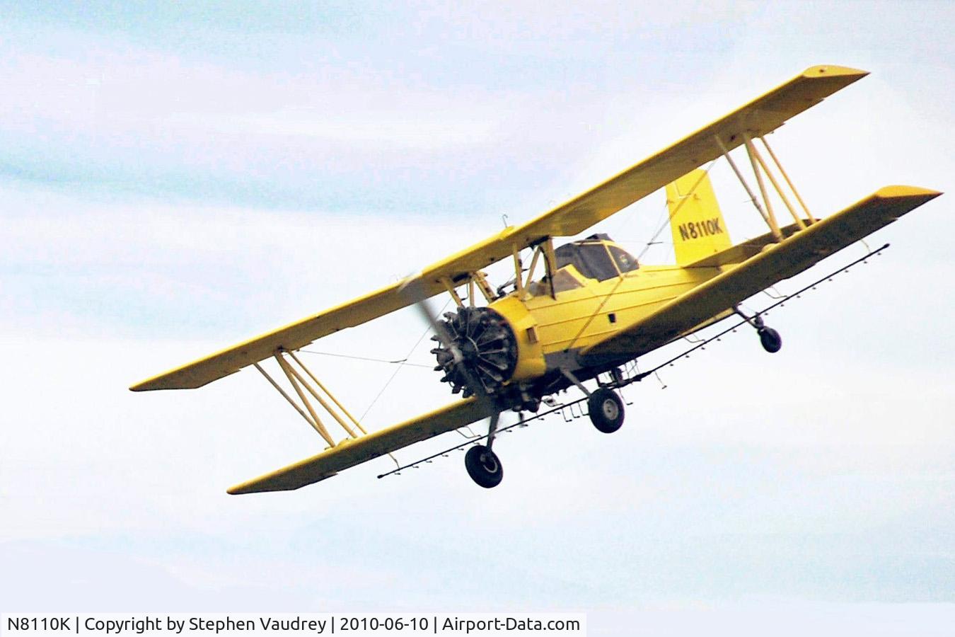 N8110K, 1979 Schweizer G-164B Ag-Cat B C/N 570B, Spraying a field NE of Watertown, SD