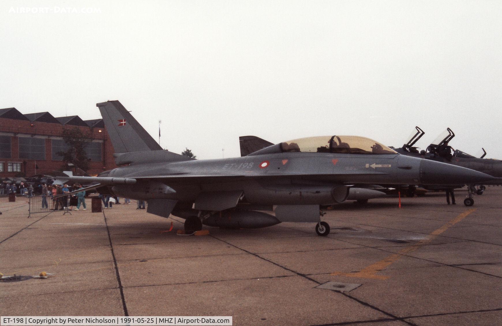 ET-198, General Dynamics F-16BM Fighting Falcon C/N 6G-014, F-16B Falcon of Esk 726 Royal Danish Air Force on display at the 1991 Mildenhall Air Fete.