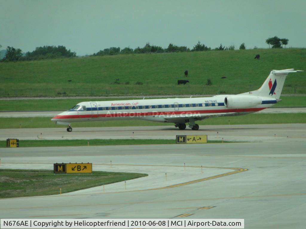 N676AE, 2004 Embraer ERJ-145LR (EMB-145LR) C/N 14500807, Taxiing to terminal