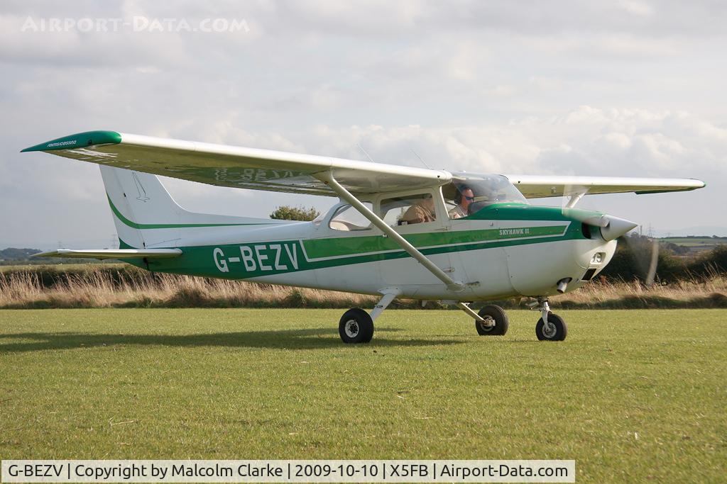G-BEZV, 1976 Reims F172M Skyhawk Skyhawk C/N 1474, Reims F172M at Fishburn Airfield, UK in 2009.