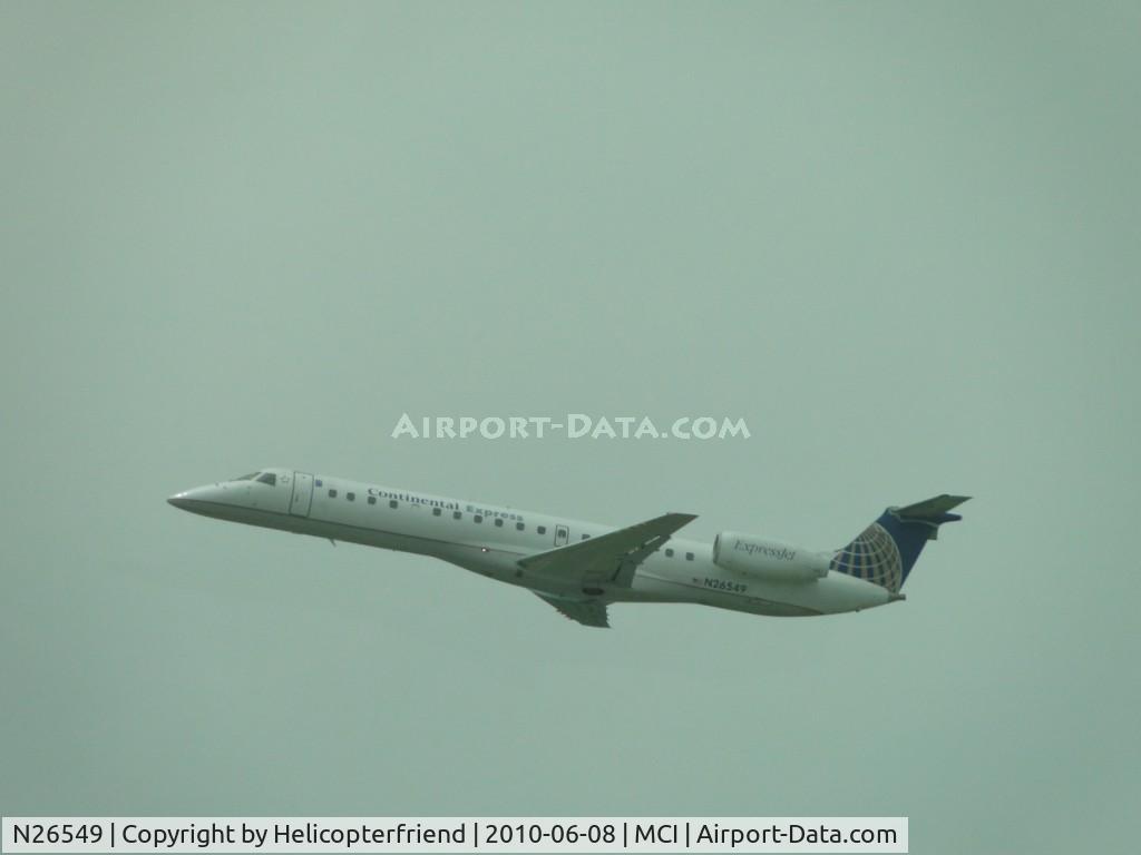 N26549, 2002 Embraer ERJ-145LR (EMB-145LR) C/N 145571, Airbourne southbound from 19R