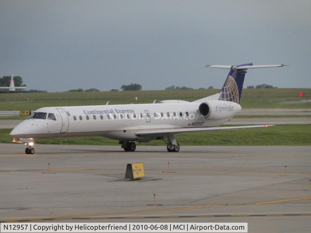 N12957, 1998 Embraer ERJ-145LR (EMB-145LR) C/N 145080, Taxiing to terminal
