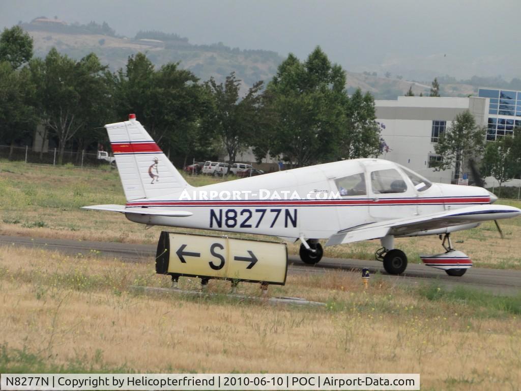N8277N, 1969 Piper PA-28-140 C/N 28-25492, Taxiing to 26L for take off