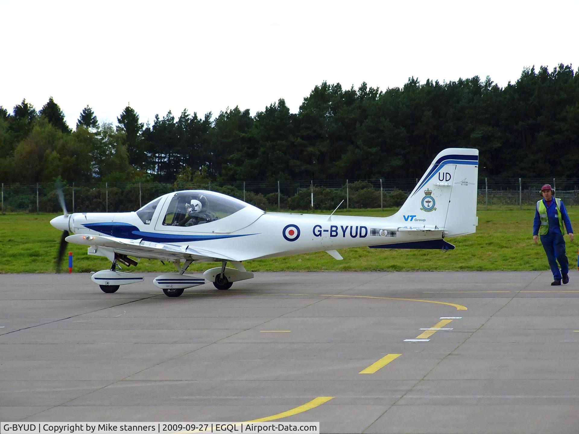 G-BYUD, 1999 Grob G-115E Tutor T1 C/N 82089/E, 1EFTS/12AEF Tutor taxiing out for another air experience flight