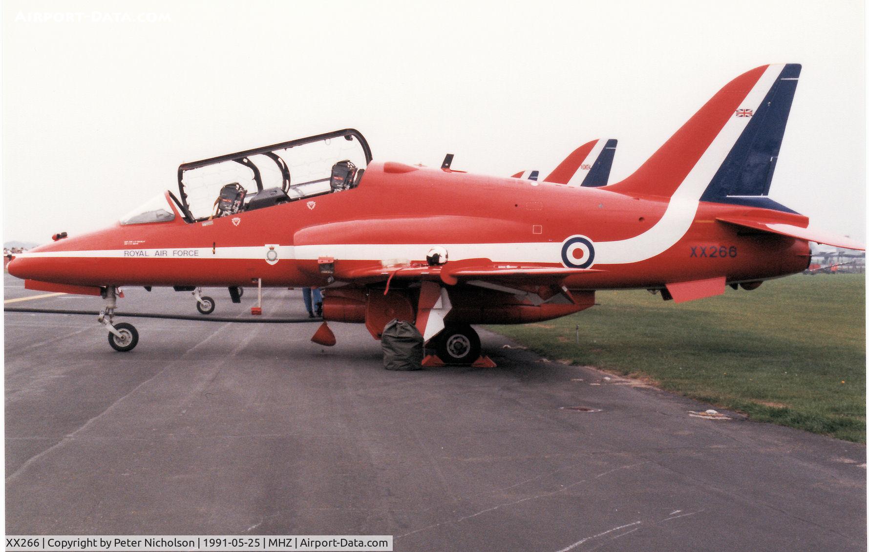 XX266, 1979 Hawker Siddeley Hawk T.1A C/N 102/312102, Hawk T.1A of the Red Arrows aerobatic display team at the 1991 Mildenhall Air Fete.
