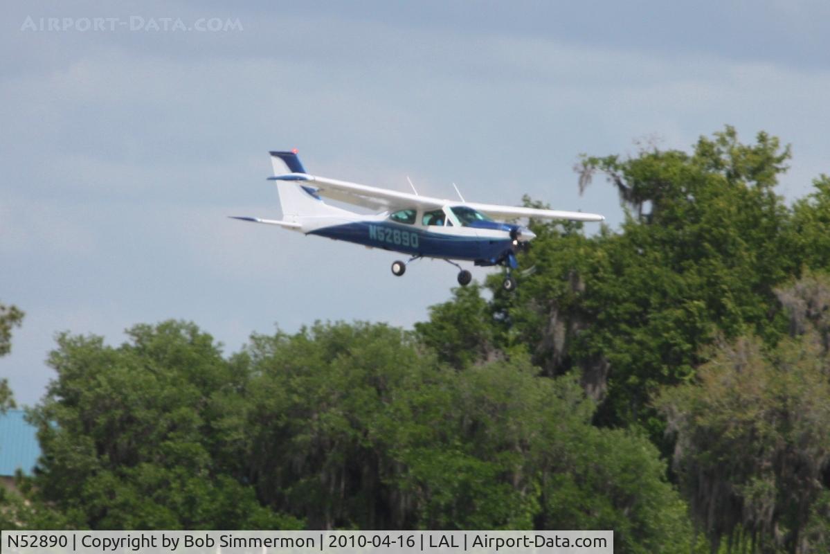 N52890, 1977 Cessna 177RG Cardinal C/N 177RG1301, Arriving at Lakeland, Florida during Sun N Fun 2010.