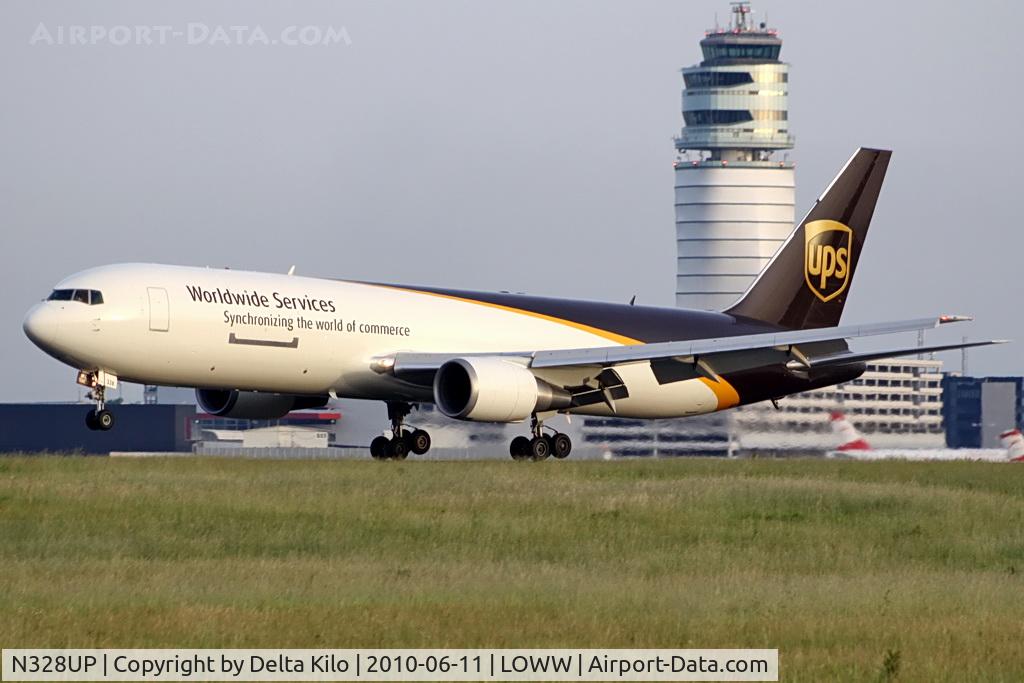 N328UP, 1998 Boeing 767-34AF C/N 27754, United Parcel Service