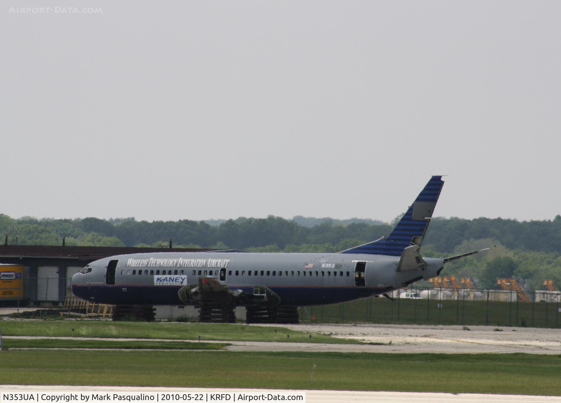 N353UA, 1988 Boeing 737-322 C/N 24321, Boeing 737-300