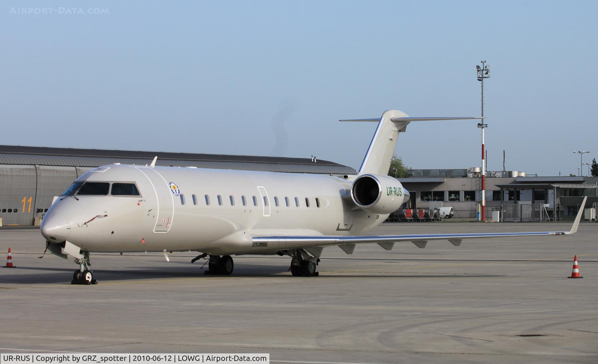 UR-RUS, 2004 Bombardier CRJ-200ER (CL-600-2B19) C/N 7990, Bombardier Crj 200