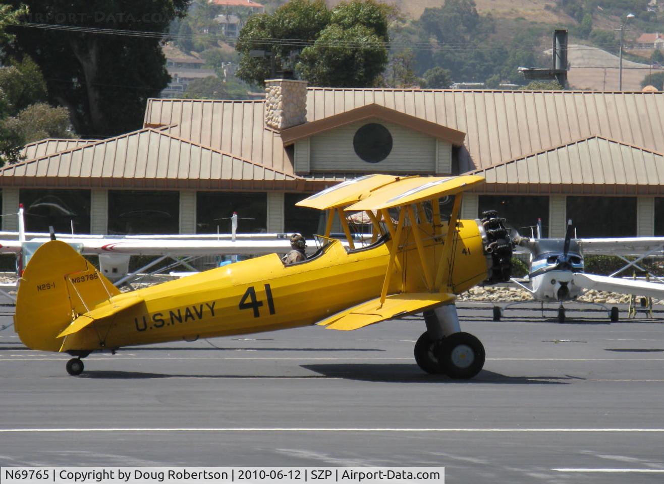 N69765, 1941 Boeing A75N1 (PT17) C/N 75-1044, 1941 Boeing Stearman A75N1 as Navy N2-S1, Continental W670 220 Hp, taxi