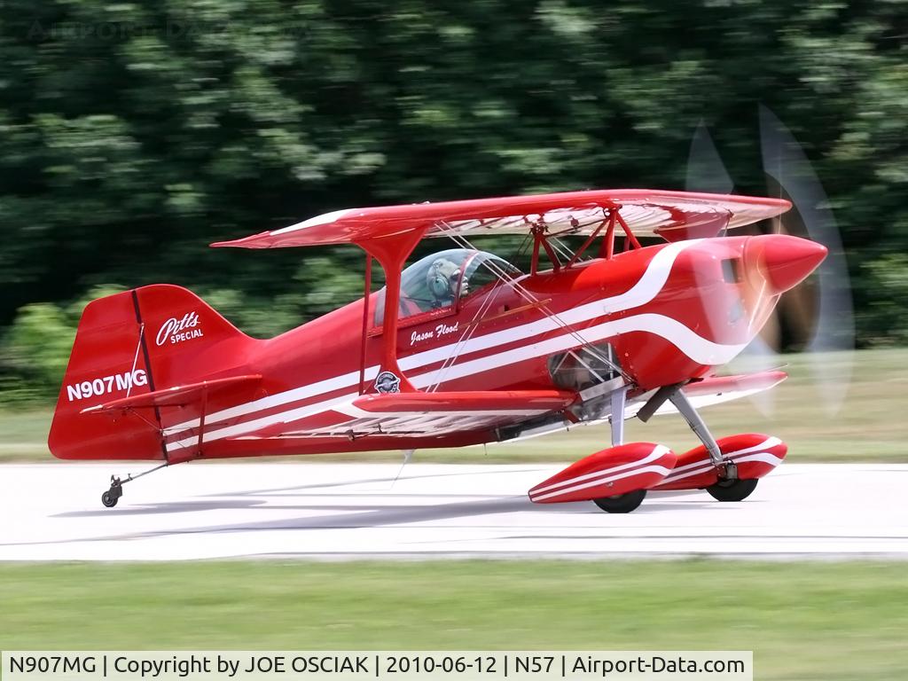 N907MG, 1991 Pitts S-1S Special C/N SA-901, Taking off from N57