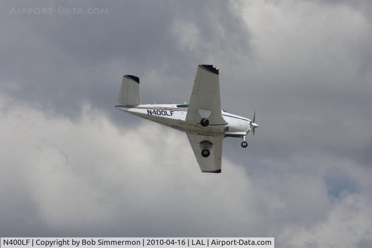 N400LF, 1975 Beech V35B Bonanza C/N D-9825, Arriving at Lakeland, Florida during Sun N Fun 2010.