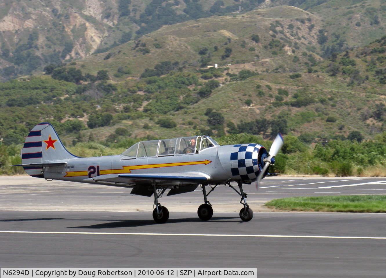 N6294D, 1983 Yakovlev Yak-52 C/N 833611, 1983 Yakovlev YAK 52, Vedeneev M-14P 360 Hp, landing roll Rwy 22