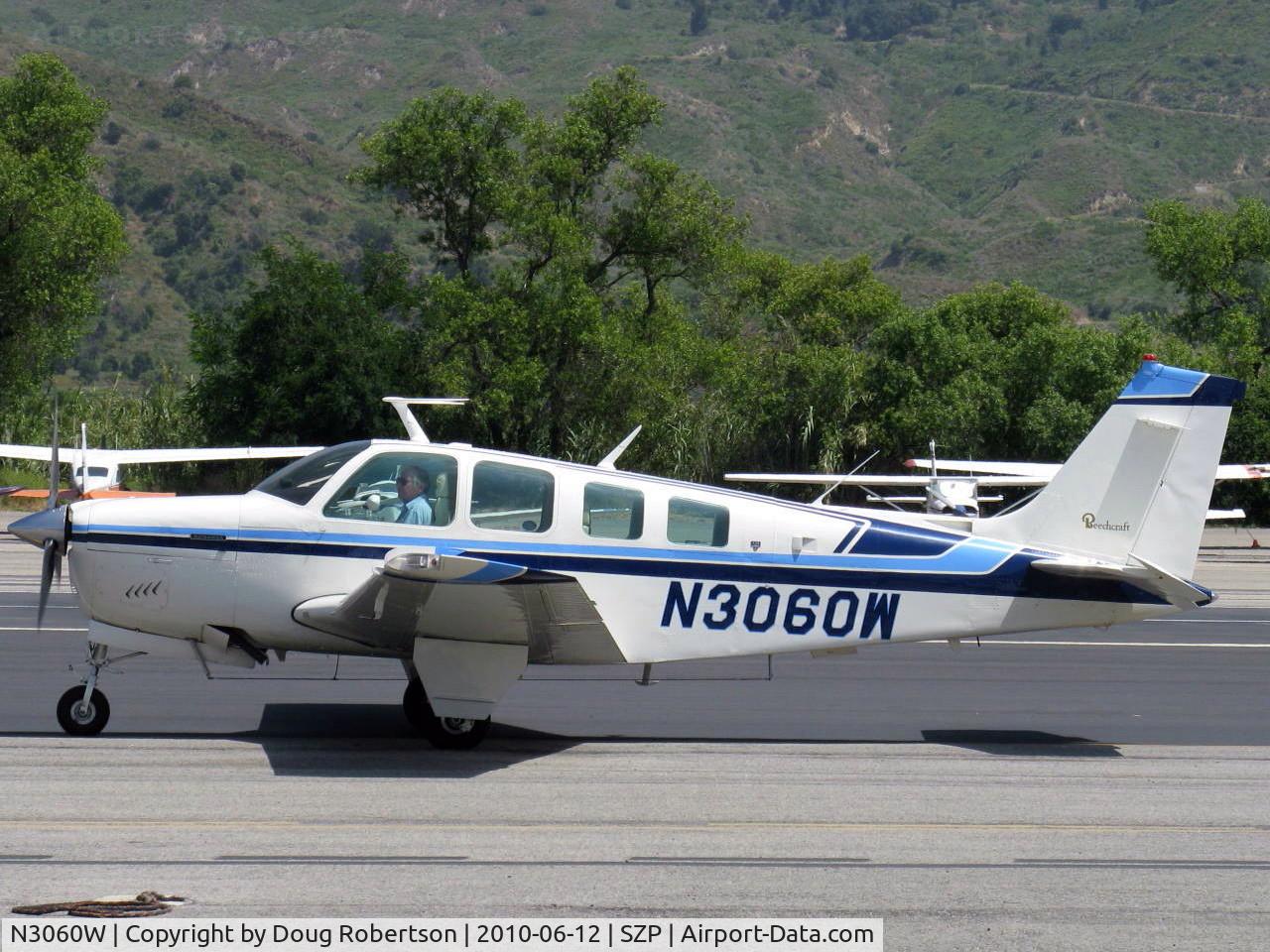 N3060W, 1973 Beech A36 Bonanza 36 C/N E-488, 1973 Beech A36 BONANZA, Continental IO-520-B 285 Hp, taxi