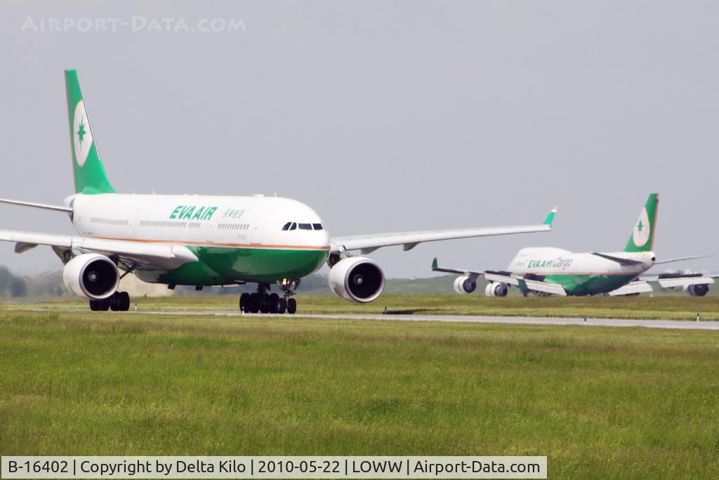 B-16402, 1992 Boeing 747-45E C/N 27063, EVA Air