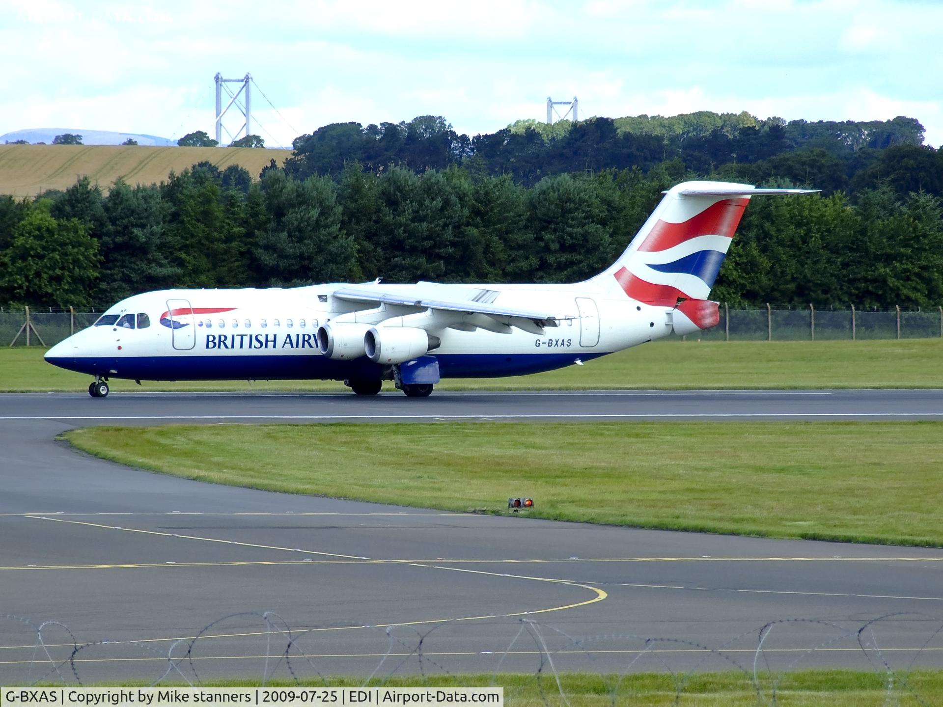 G-BXAS, 1997 British Aerospace Avro 146-RJ100 C/N E3301, British airways RJ100 arrives on runway 24