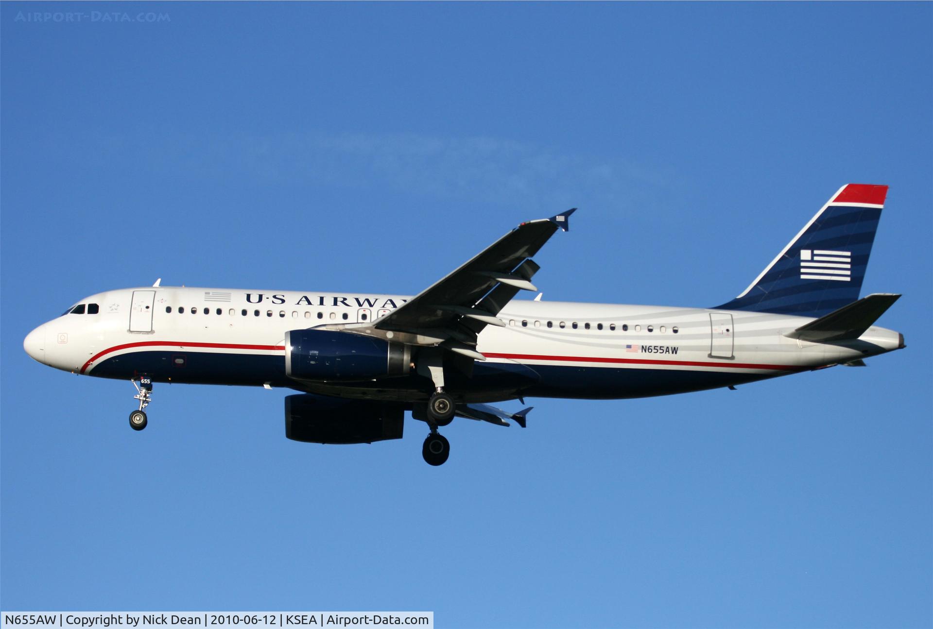N655AW, 1999 Airbus A320-232 C/N 1075, KSEA