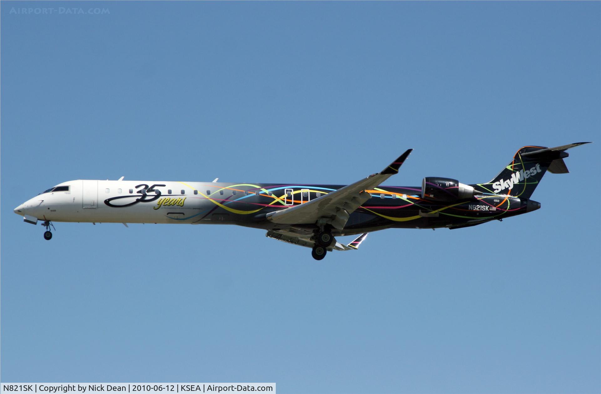 N821SK, 2007 Bombardier CRJ-900ER (CL-600-2D24) C/N 15109, KSEA