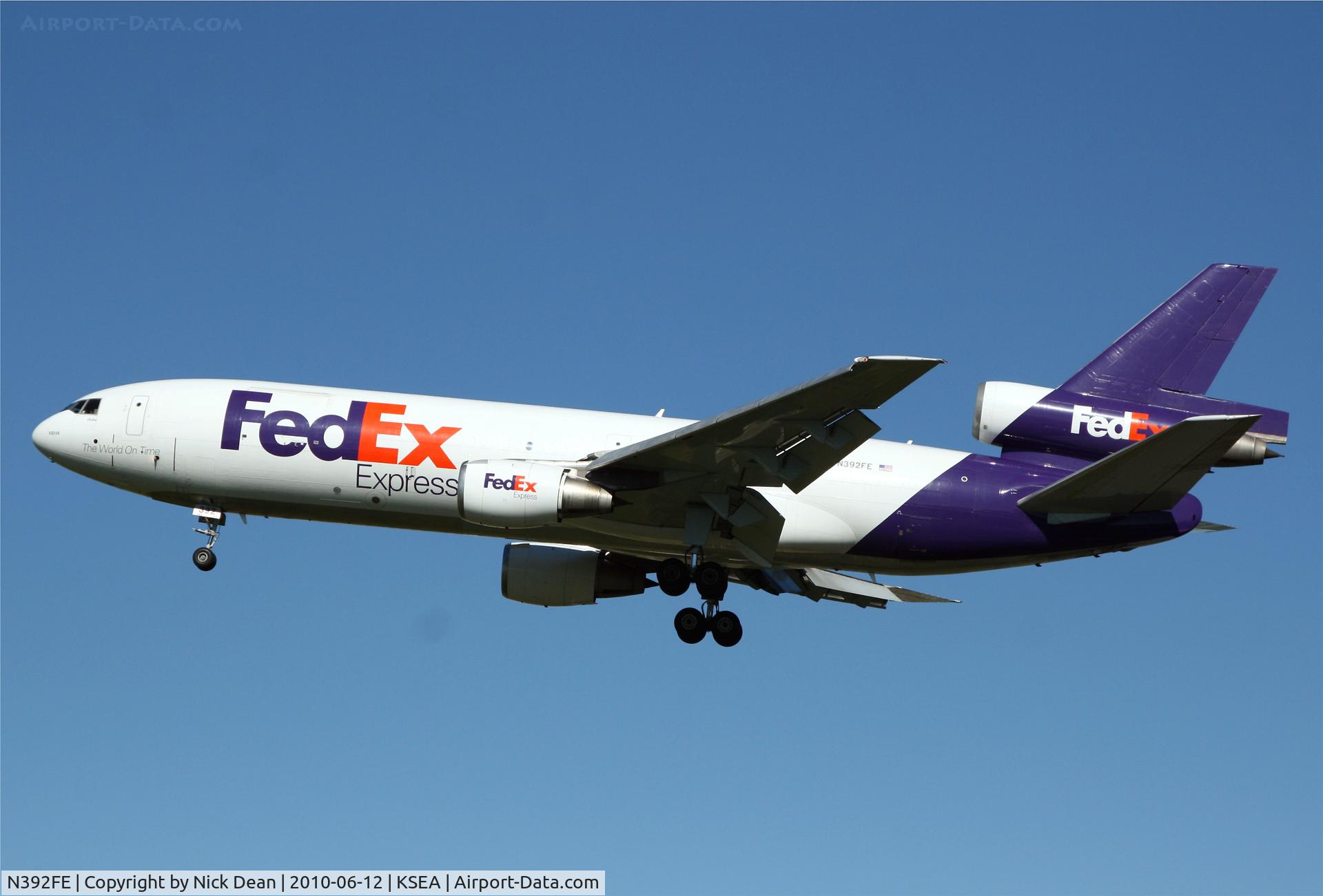 N392FE, 1975 McDonnell Douglas MD-10-10F C/N 46626, KSEA