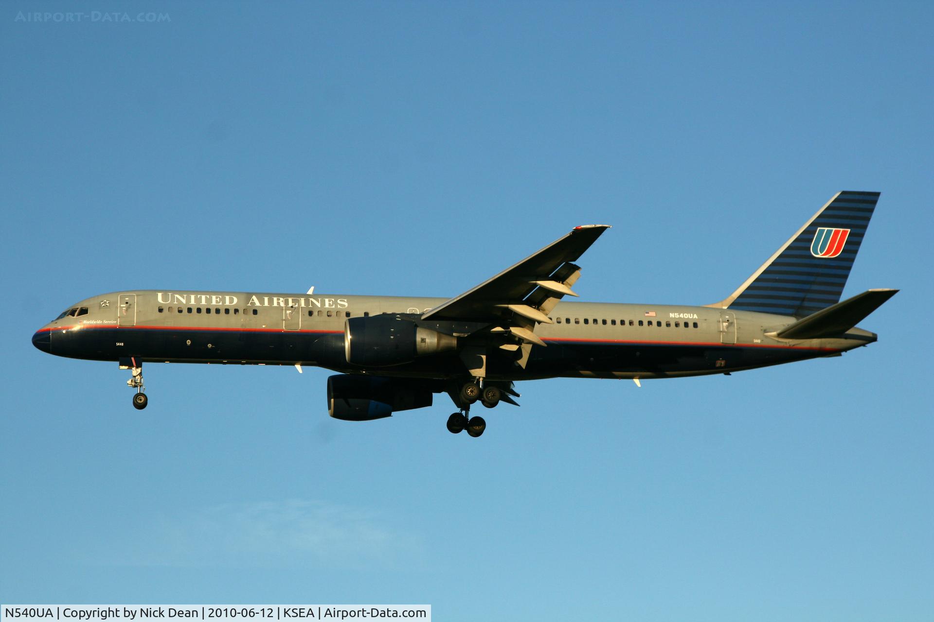 N540UA, 1991 Boeing 757-222 C/N 25252, KSEA