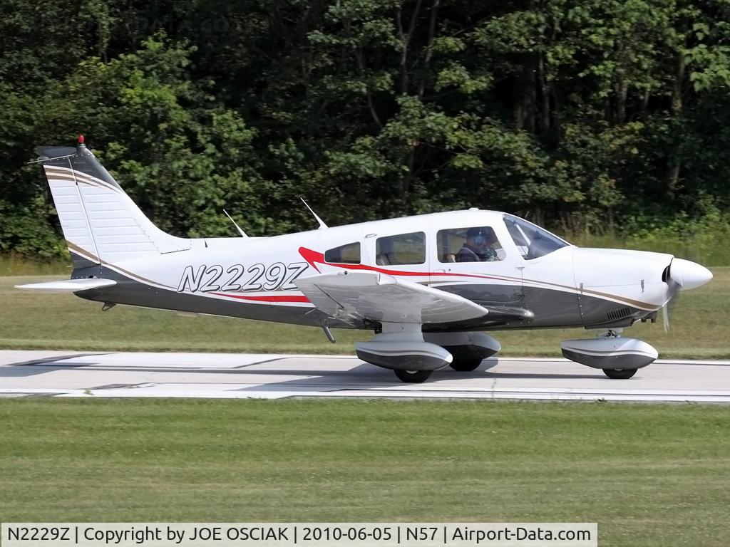 N2229Z, 1979 Piper PA-28-181 C/N 28-7990409, Leaving New Garden