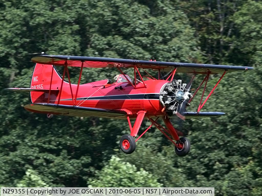 N29355, 1940 Waco UPF-7 C/N 5382, Arriving at N57