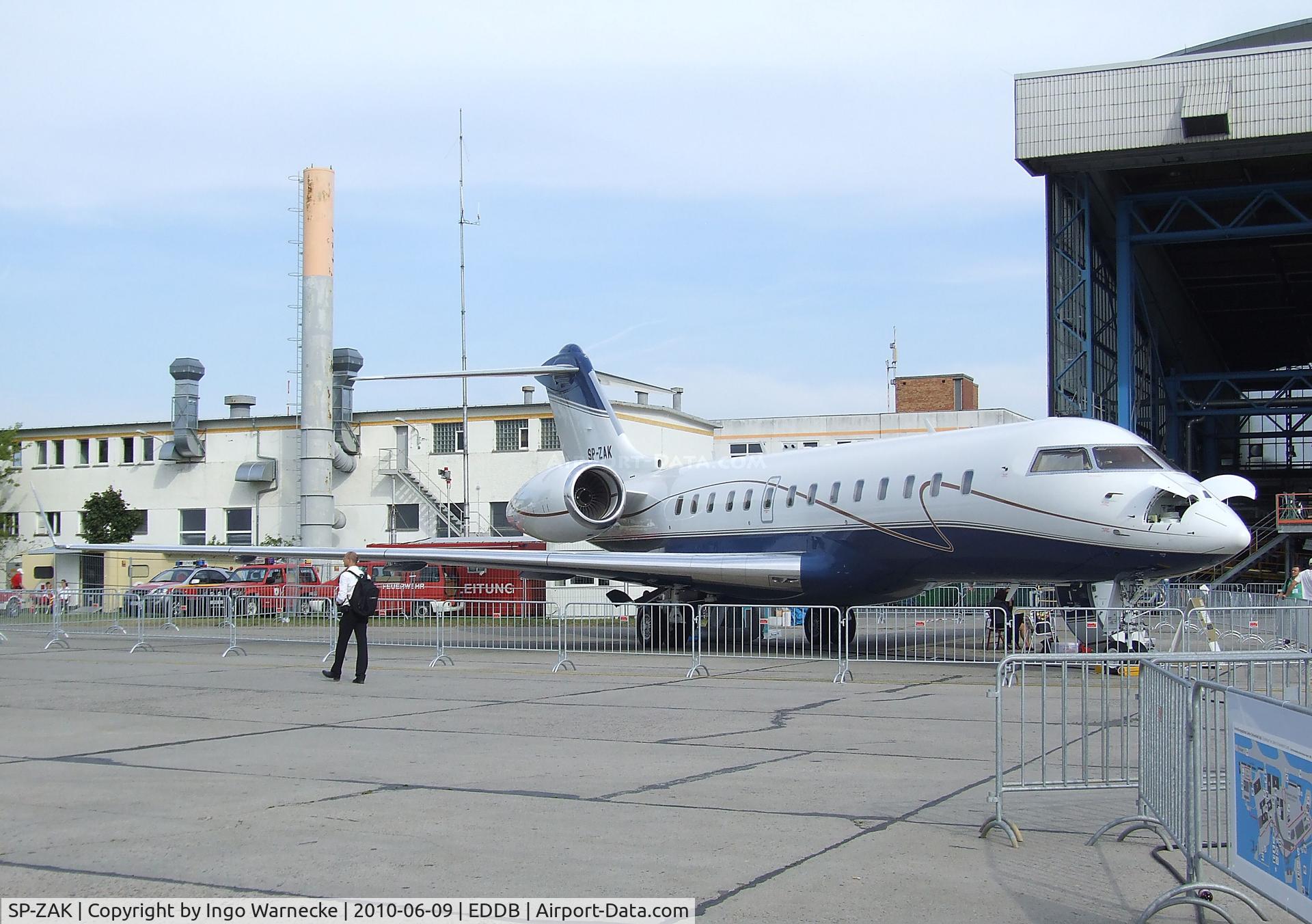 SP-ZAK, Bombardier BD-700-1A11 Global 5000 C/N 9219, Bombardier Global 5000 at the ILA 2010, Berlin