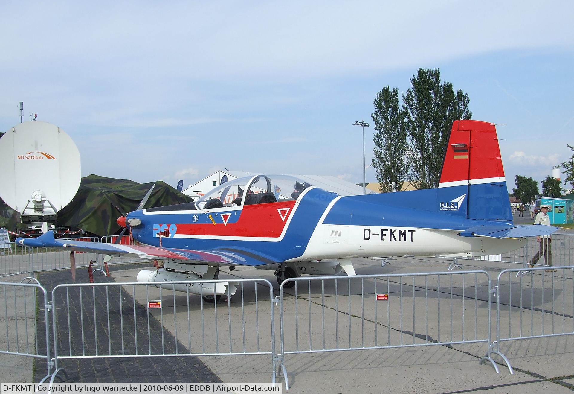D-FKMT, Pilatus PC-9B C/N 176, Pilatus PC-9B of E.I.S. Aircraft (target services for German armed forces) at the ILA 2010, Berlin