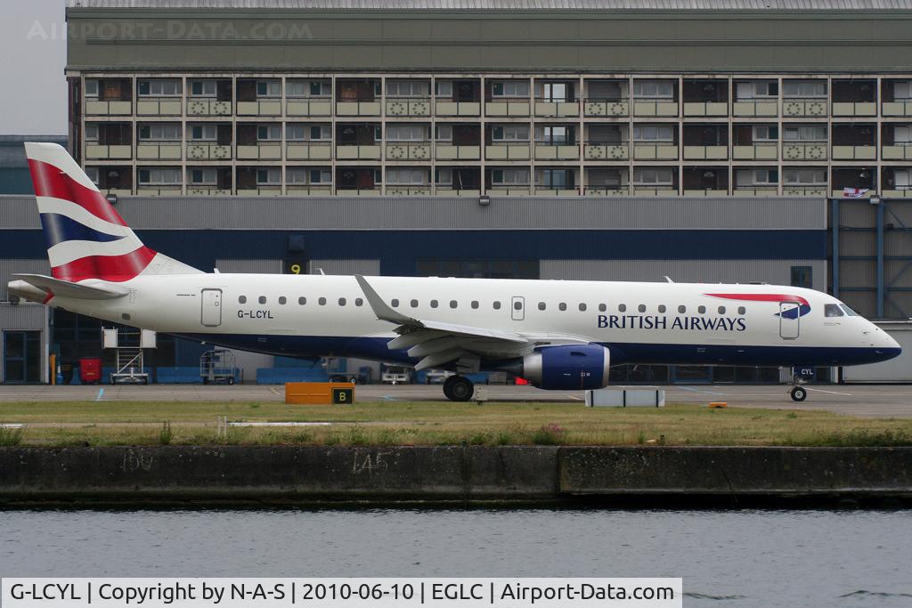 G-LCYL, 2010 Embraer 190SR (ERJ-190-100SR) C/N 19000346, Next for departure