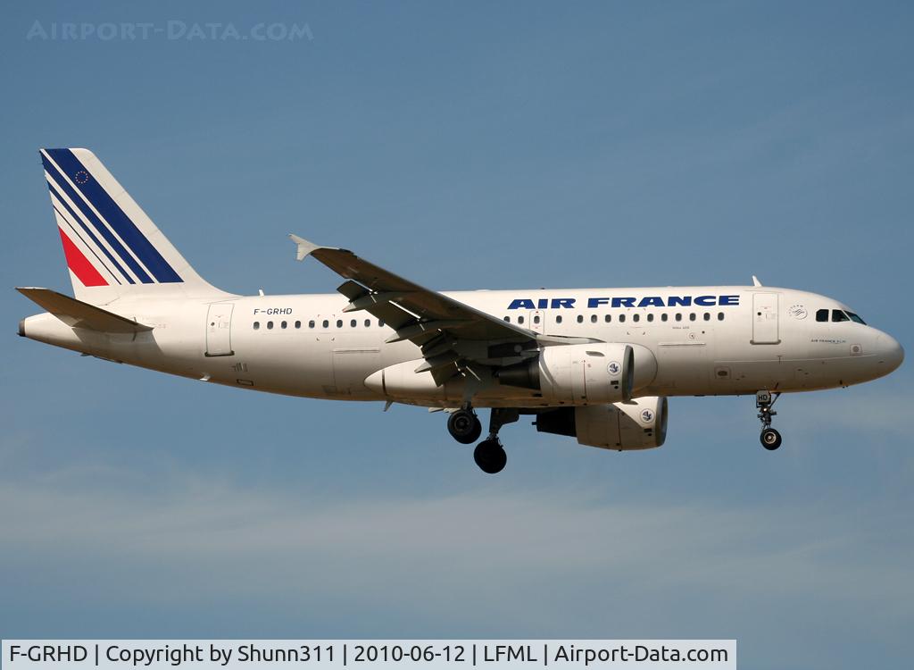 F-GRHD, 1999 Airbus A319-111 C/N 1000, Landing rwy 31R