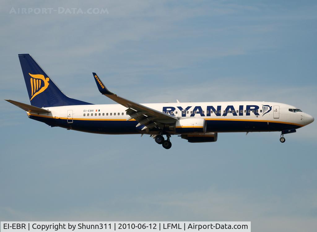 EI-EBR, 2009 Boeing 737-8AS C/N 37530, Landing rwy 31R