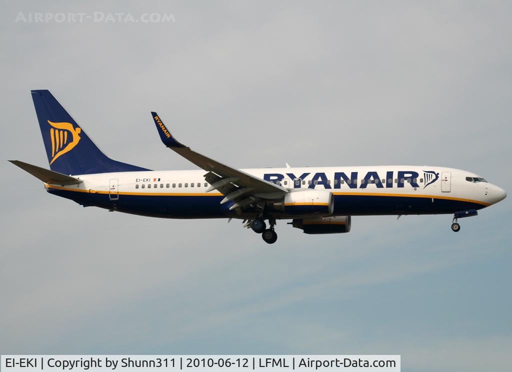 EI-EKI, 2010 Boeing 737-8AS C/N 38496, Landing rwy 31R
