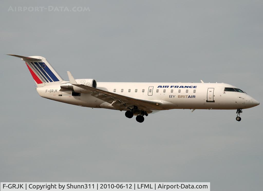 F-GRJK, 1998 Canadair CRJ-100ER (CL-600-2B19) C/N 7219, Landing rwy 31R