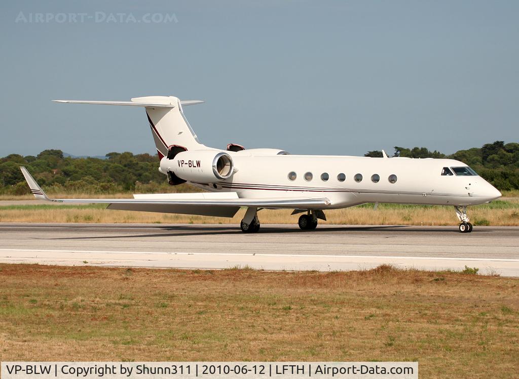 VP-BLW, 2006 Gulfstream Aerospace GV-SP (G550) C/N 5129, Landing rwy 23