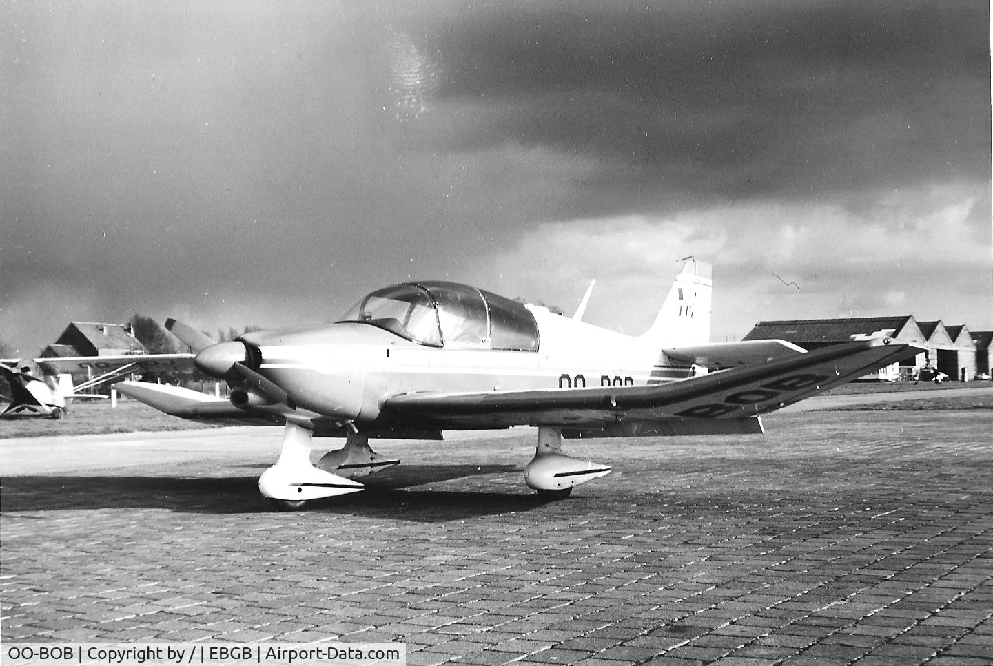 OO-BOB, Robin DR-360 Chevalier C/N 702, old scan