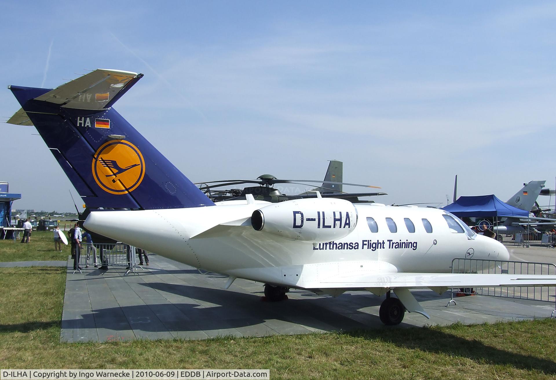 D-ILHA, Cessna 525 CitationJet CJ1+ C/N 525-0696, Cessna 525 CitationJet CJ1 of Lufthansa Flight Training (operating for German air force for multiengine pilot training) at ILA 2010, Berlin