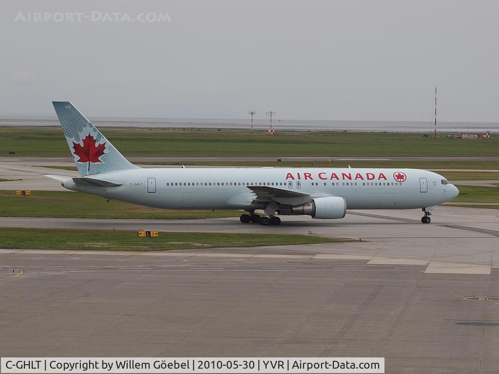 C-GHLT, 2001 Boeing 767-333 C/N 30850, Picture was taken with a Olympus E30 through the glass window
