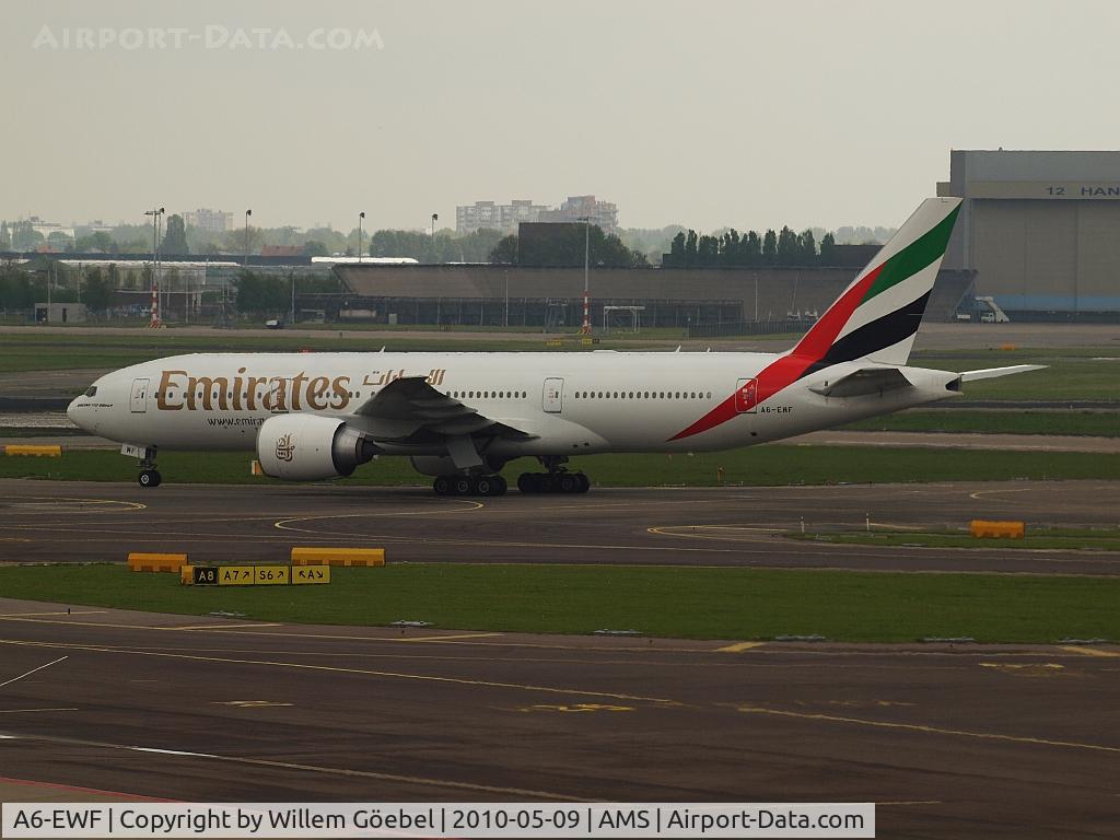 A6-EWF, 2008 Boeing 777-21H/LR C/N 35586, Picture taken of the 