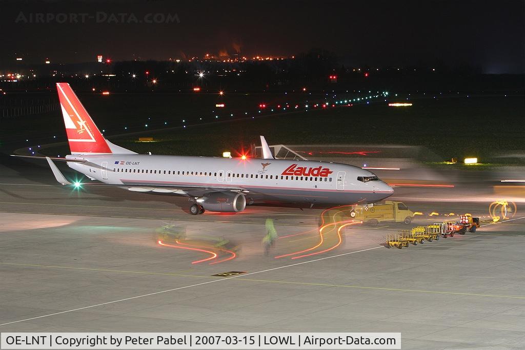OE-LNT, 2006 Boeing 737-8Z9 C/N 33834, Apron Stress
