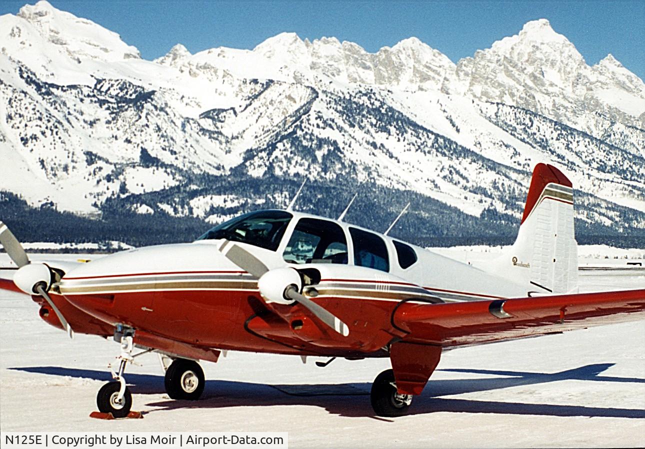 N125E, 1960 Beech B95 Travel Air C/N TD-357, N125E at Jackson Hole